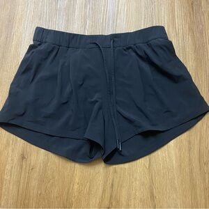 lululemon stroll at sundown shorts